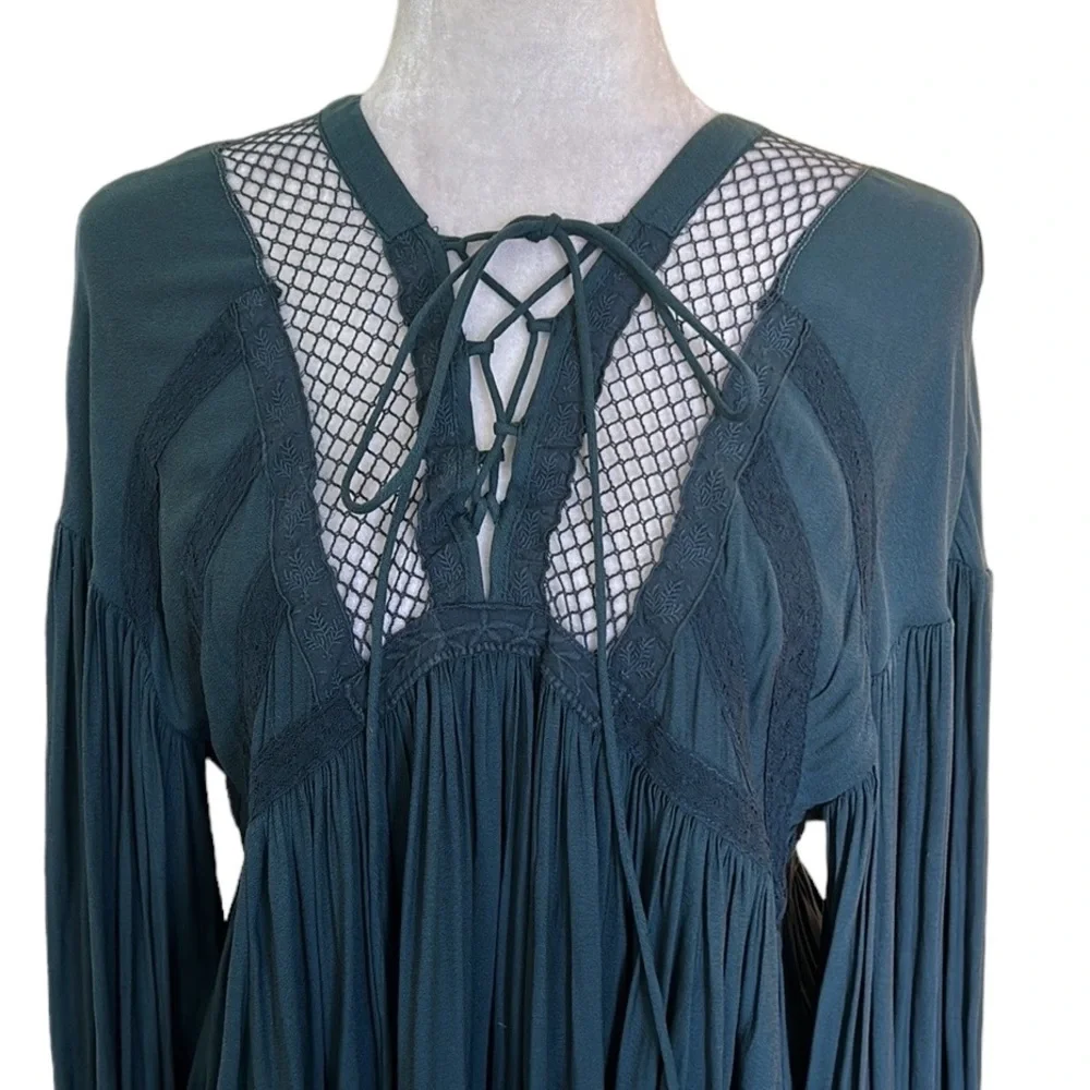 LN Free People Don’t Let It Go Teal Green Pleated Lace Up Crinkle Peasant Top XS